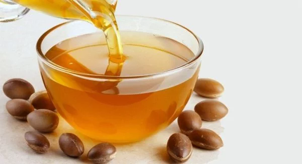 COMO RECUPERAR O CABELO EM CASA COM UMECTAÇÃO CAPILAR