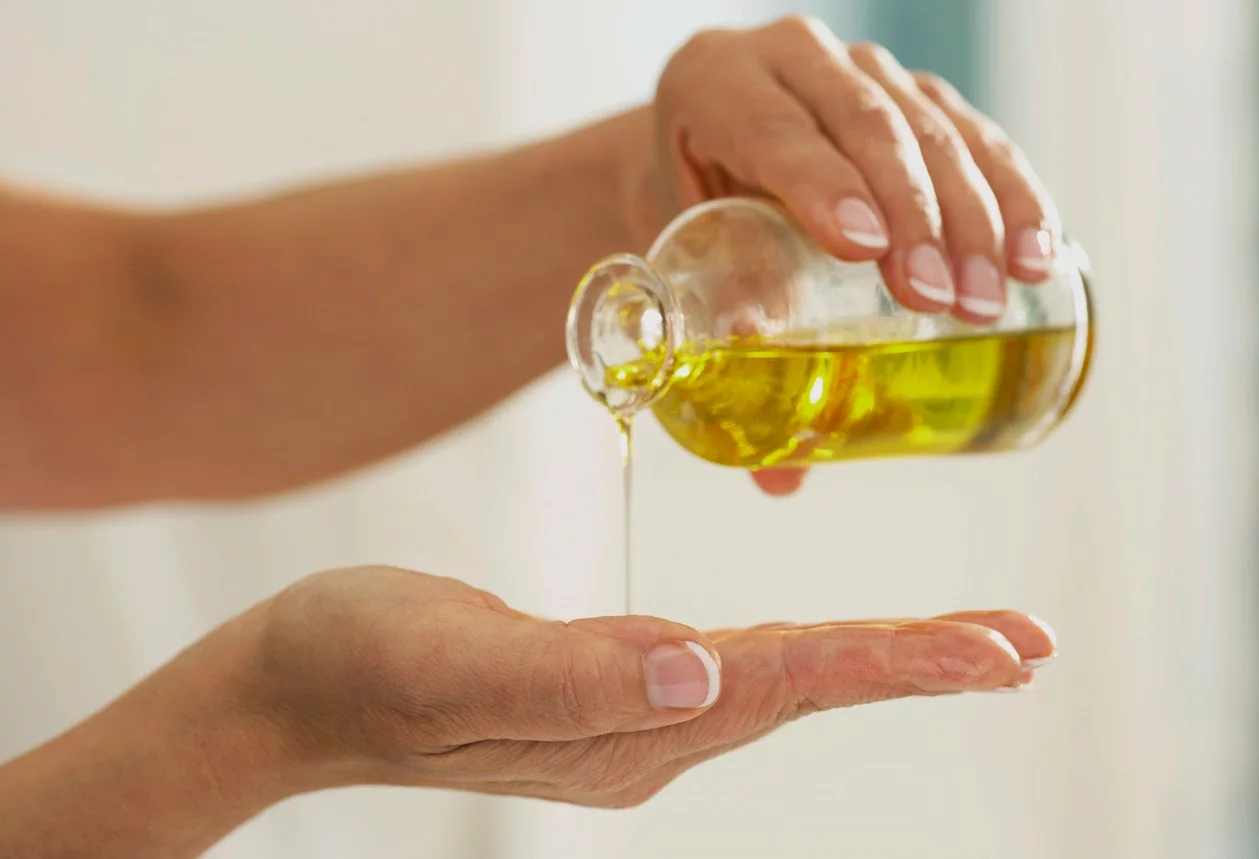 COMO RECUPERAR O CABELO EM CASA COM UMECTAÇÃO CAPILAR