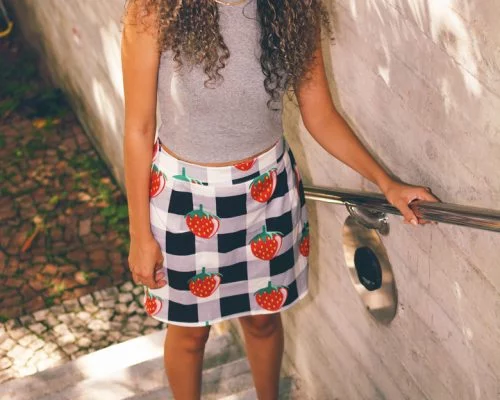 tenis+branco+com+saia+look+do+dia+faladantas12